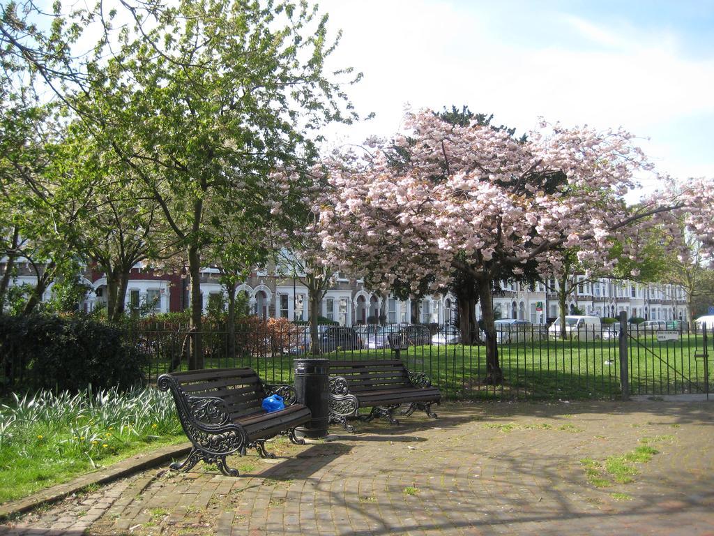 Holmewood Homestay London Kültér fotó