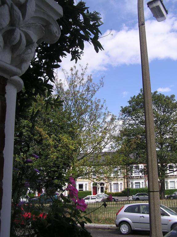 Holmewood Homestay London Kültér fotó